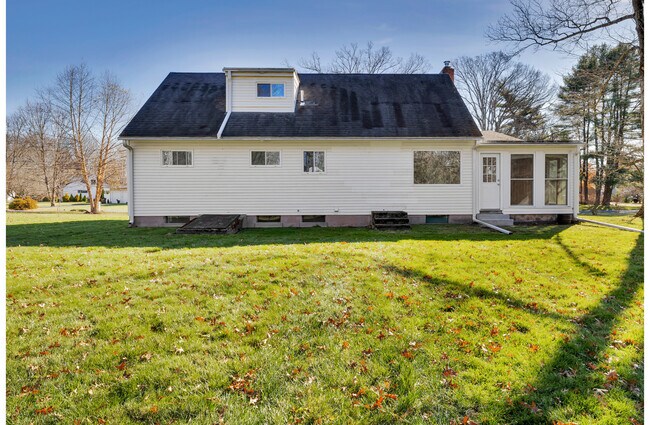 Building Photo - 26 Seminole Cir