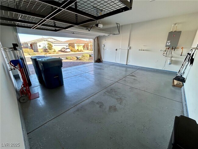 Building Photo - 2927 Ventana Ridge Ave