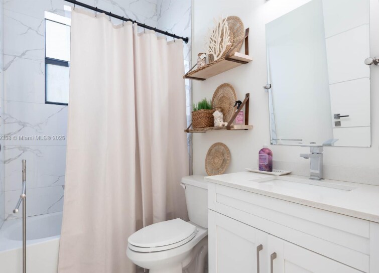 Building Photo - 17320 SW 92nd Ct