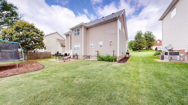Building Photo - 2259 Dewey Dr