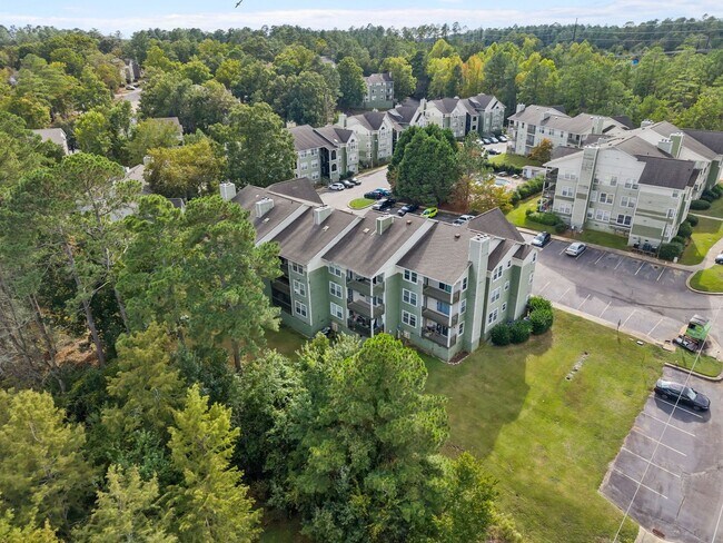 Building Photo - 962-6 Stewarts Creek Dr