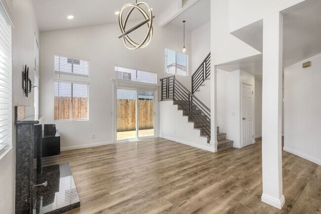 Building Photo - 3Bed/3Bath in Oceanside~ Morning Dove