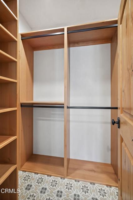 Building Photo - 622 S Evergreen Dr