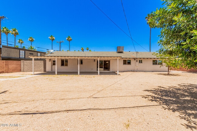 Building Photo - 1809 E Concorda Dr