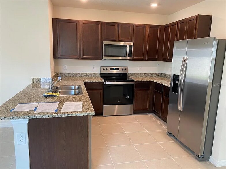 Building Photo - 32704 Canyonlands Dr