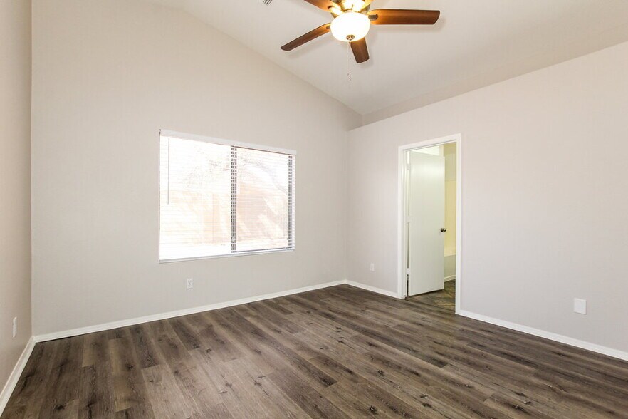 Building Photo - 16214 N 162nd Dr