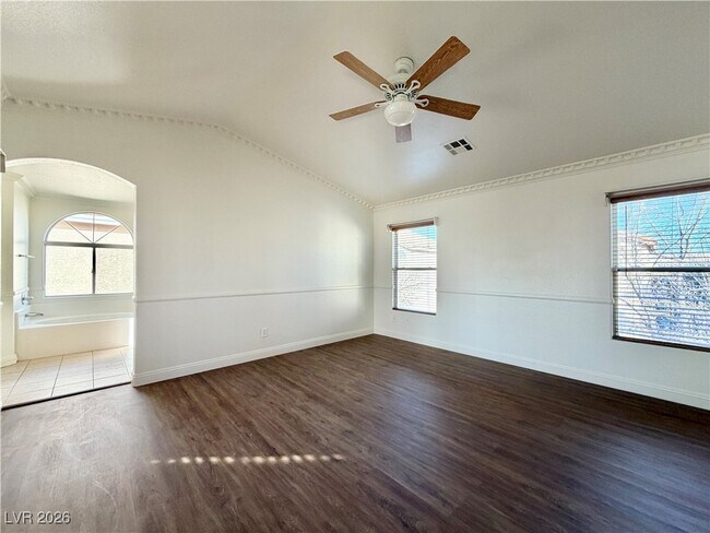 Building Photo - 8896 Tomnitz Ave