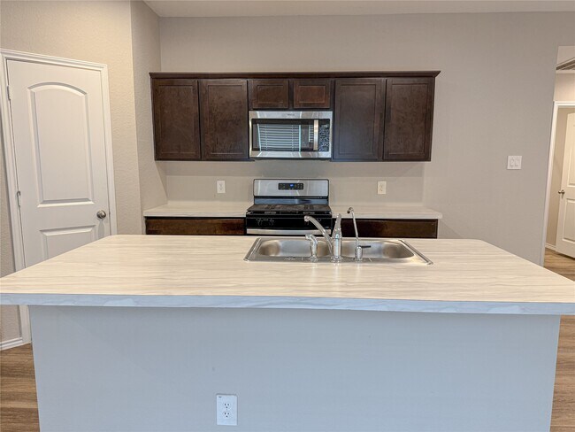 Building Photo - 12314 Morning Vis Dr