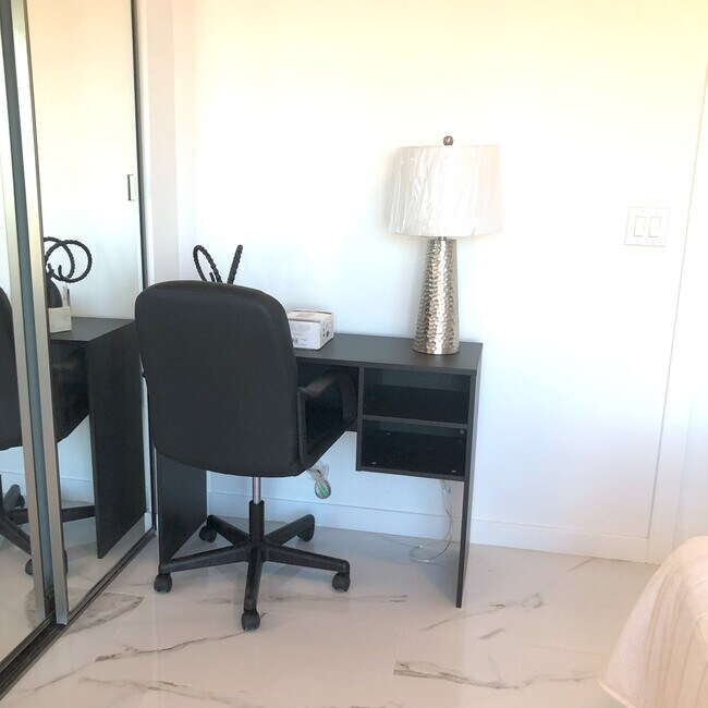 Workspace - 470 Shasta Pl