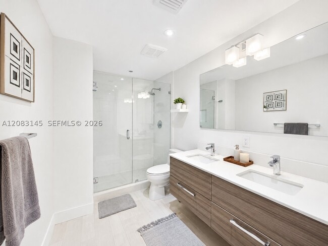 Building Photo - 151 Crandon Blvd