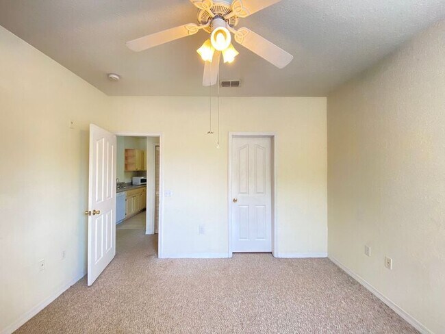 Building Photo - 1325 Lake Shadow Cir