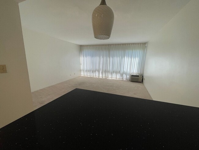 Building Photo - Dowsett Point- 1BR/1BA with Parking, Secured Building