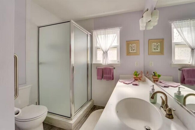 Building Photo - 6355 NW 106th Pl