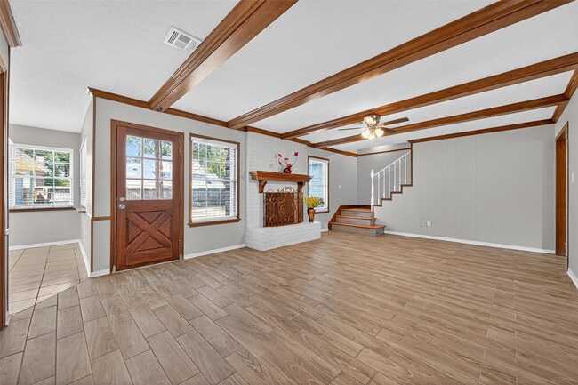 Building Photo - 1714 Corral Dr