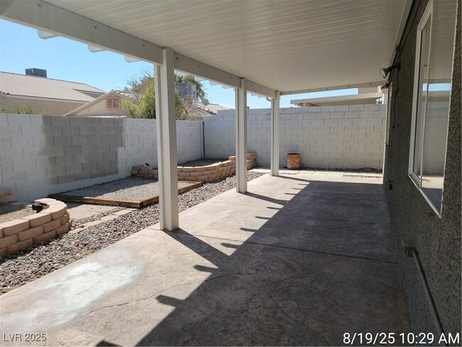 Building Photo - 5250 Panguitch Dr