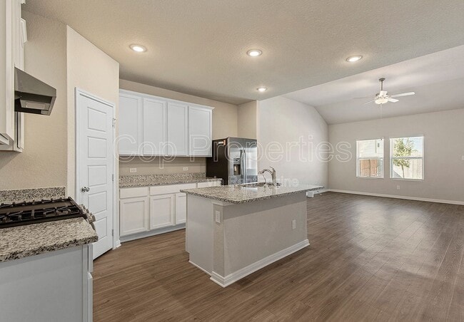 Building Photo - 5103 Topaz Bnd