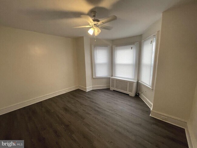 Building Photo - 226 S 56th St