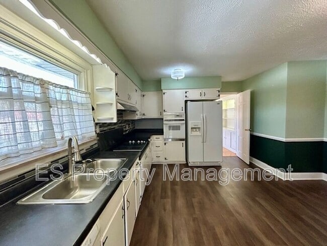 Building Photo - 5106 Radnor Rd