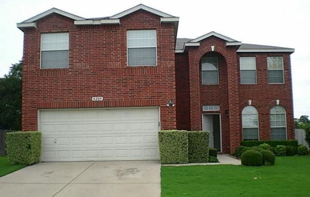 Primary Photo - 8209 Swan Park Dr