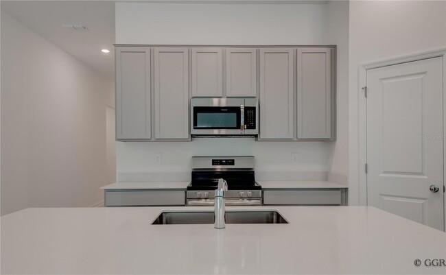 Building Photo - 4841 Edensbridge Ln
