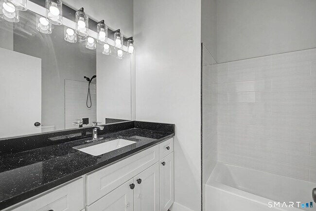 Building Photo - 81 Coalpit Hill Rd