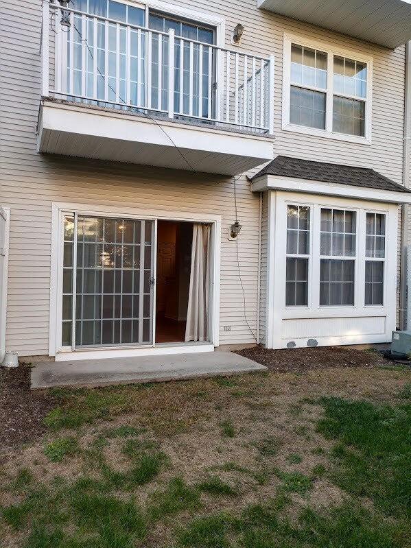 Building Photo - 246 Riverwalk Way