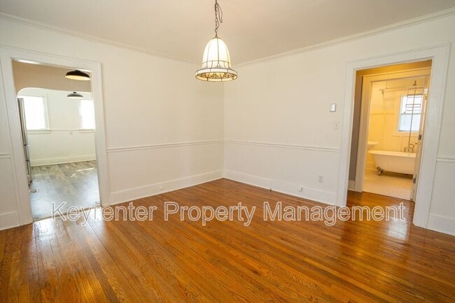 Building Photo - 1207 S Florence Pl