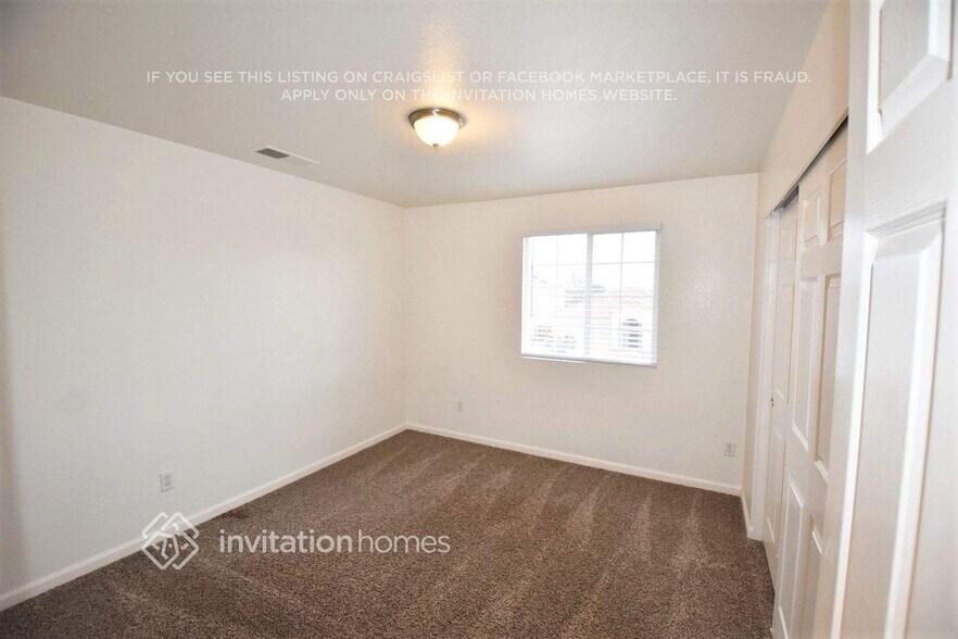 Building Photo - 5542 Ravine Ct