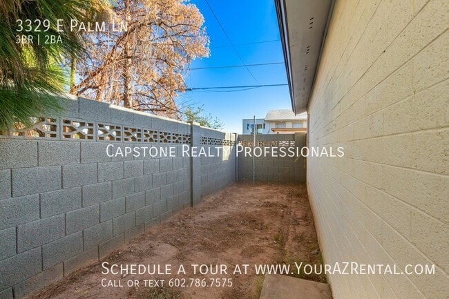 Building Photo - 3329 E Palm Ln