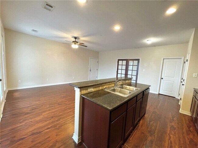 Building Photo - 1915 Dartmouth St