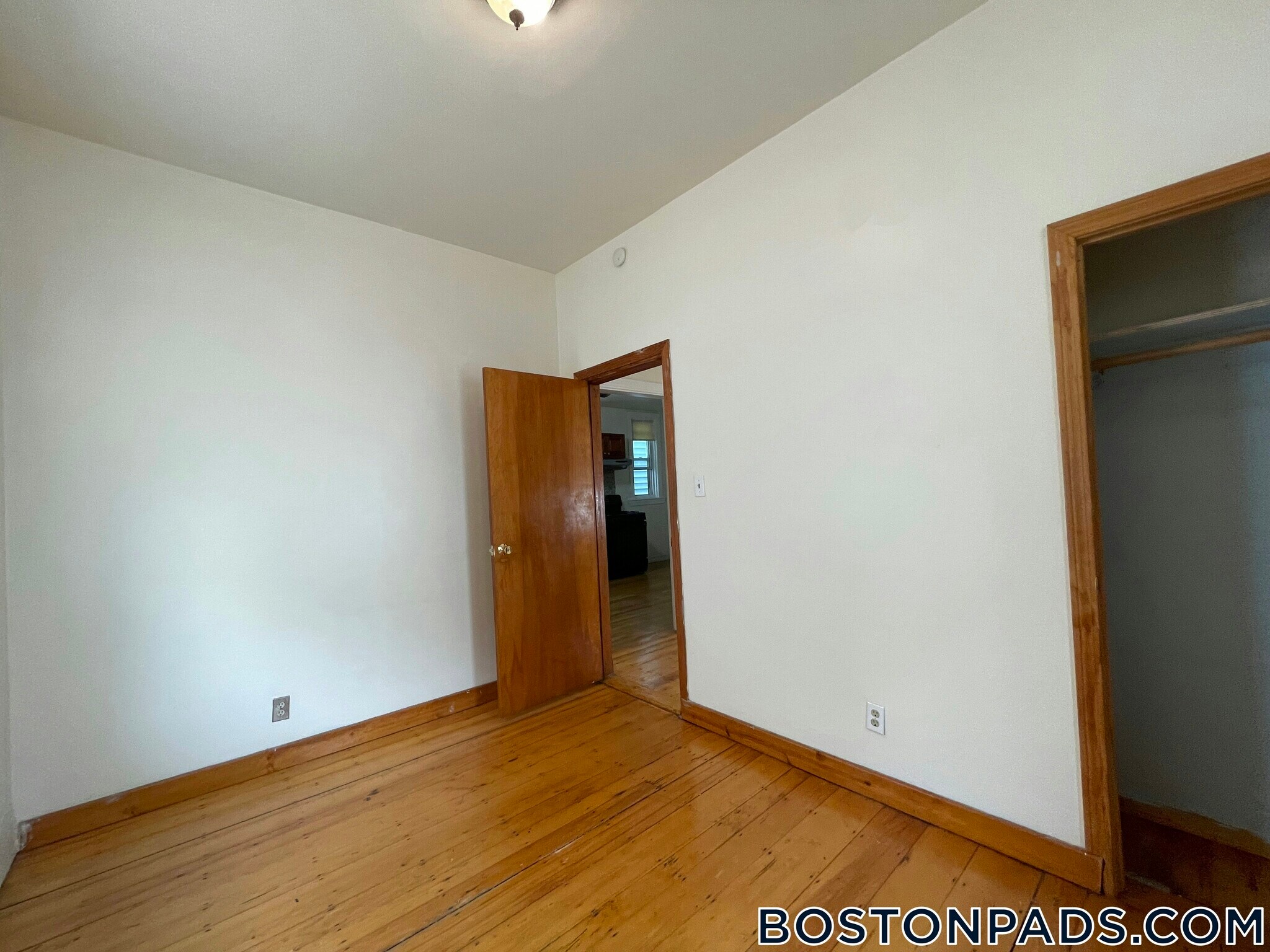 Building Photo - 1582 Tremont St