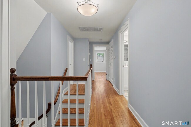 Building Photo - 145 Casmir Dr