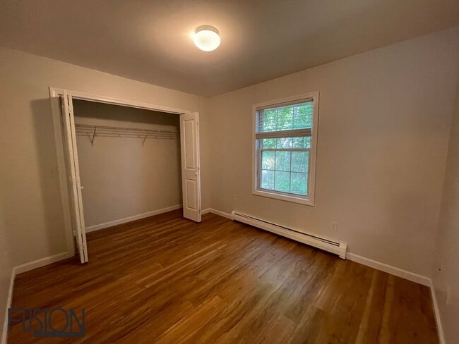 Building Photo - Peaceful Setback House in Essex Junction VT