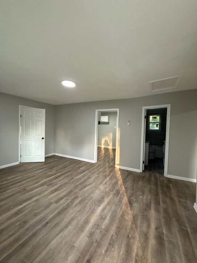 Building Photo - 171 Grant Ln