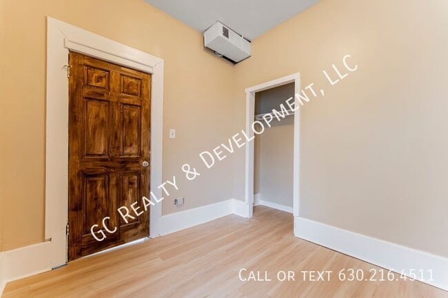 Building Photo - 3328 W Chicago Ave