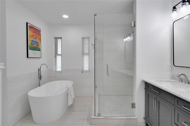 Building Photo - 2227 Timberwood