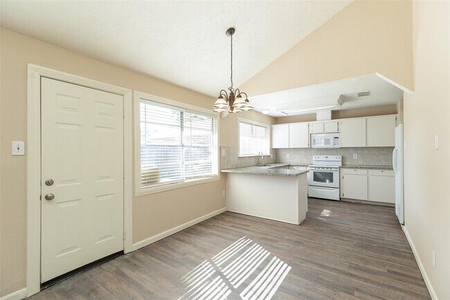Building Photo - 7306 Thistleglen Cir