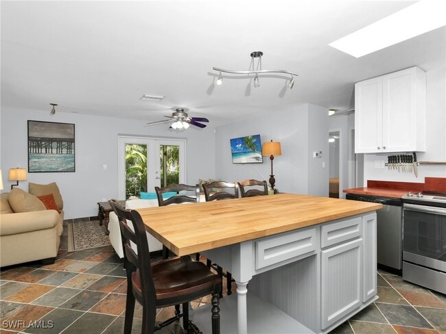 Building Photo - 9144 7th St N