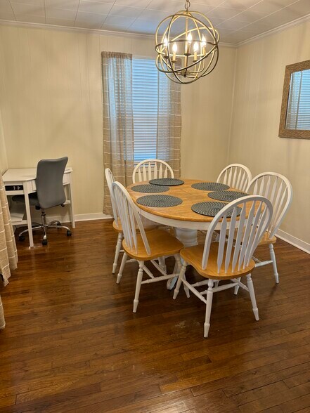 Dining room with corner desk - 1104 Kenwood Ave