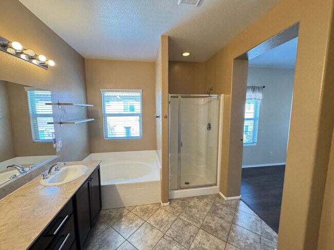 Building Photo - Your Next Home Awaits | 4 Bed, 3 Bath with Private Pool