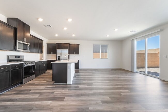 Building Photo - Brand-new 4-bedroom home located in the de...