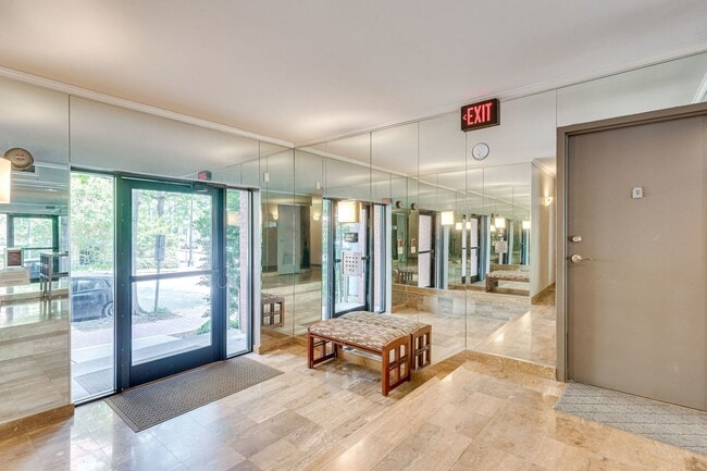 Building Photo - Beautiful One Bedroom in the Heart of Foggy Bottom| Water and Gas Included!