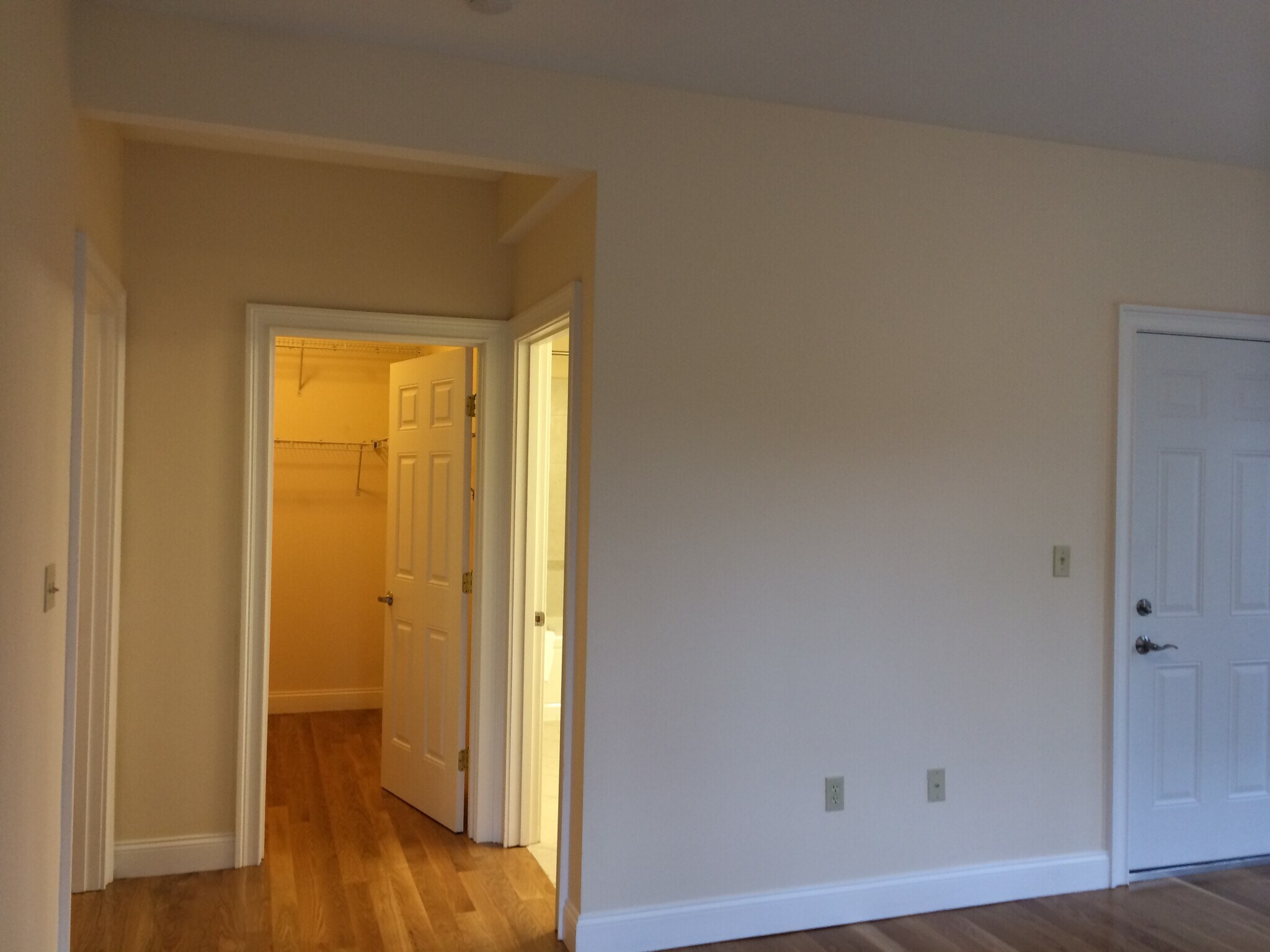 Bedroom 1 En-Suite - 202 Green St