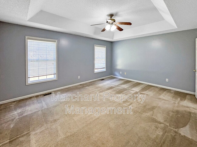 Building Photo - 125 Red Globe Ln