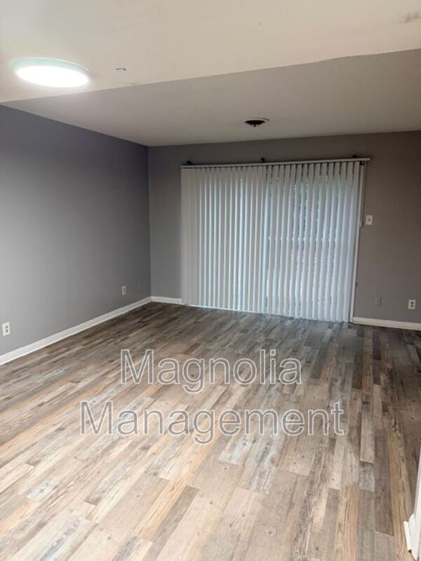 Building Photo - 1932 Oxford Rd