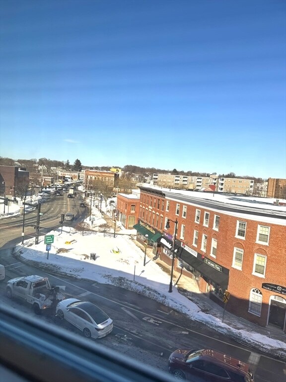 Building Photo - 3 Main St