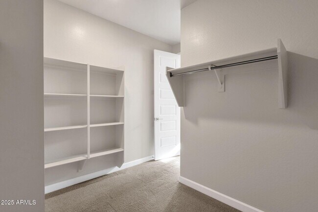 Building Photo - 5823 E Rose Garden Ln