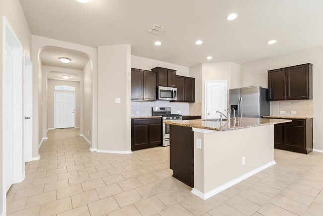 Building Photo - 515 Sage Thrasher