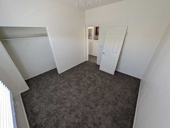 Building Photo - 7593 Perla Del Mar Ave