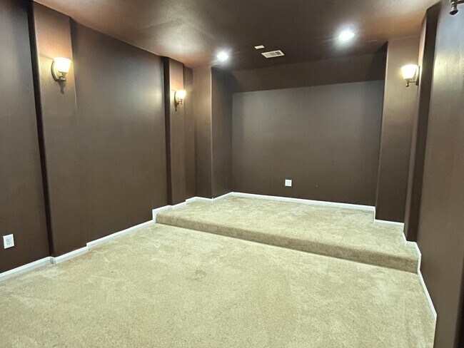 Building Photo - 17423 Hanoverian Dr